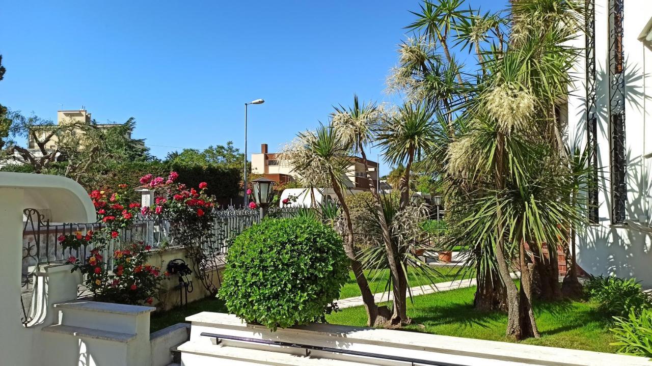 Villa Mary - Oroblu Trani Buitenkant foto